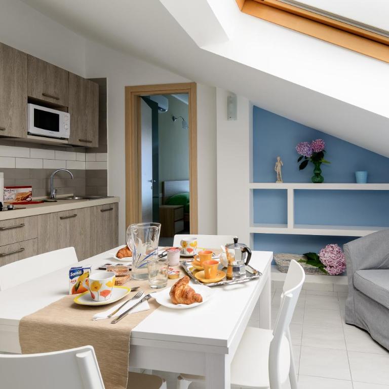 Greco b&b - Suite con 2 Camere da Letto e con Vista Mare Laterale - 1