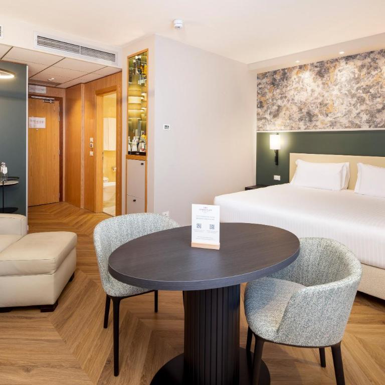 Crowne Plaza Padova by IHG - Junior Suite King - 4