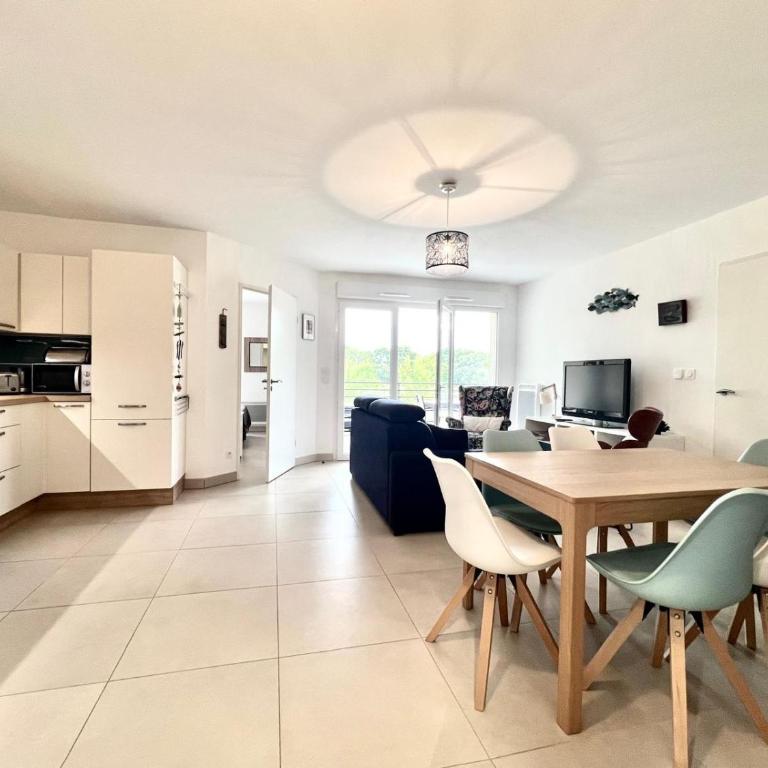 appartement chic LA LONDE LES MAURES - Appartement 2 Chambres - 4