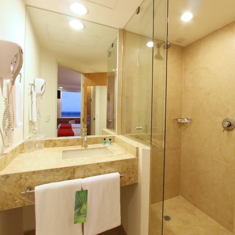 One Cancun Centro - Superior Twin Room - 4