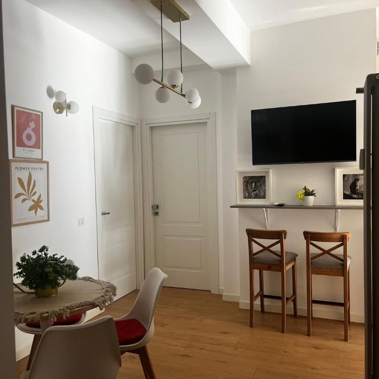 Romanamente Suite - Casa con 2 Camere da Letto - 16