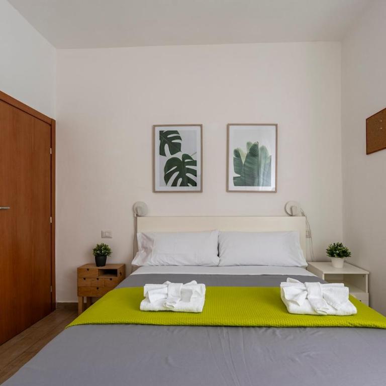 At Davide's house - near the metro - Appartamento con 1 Camera da Letto - 25
