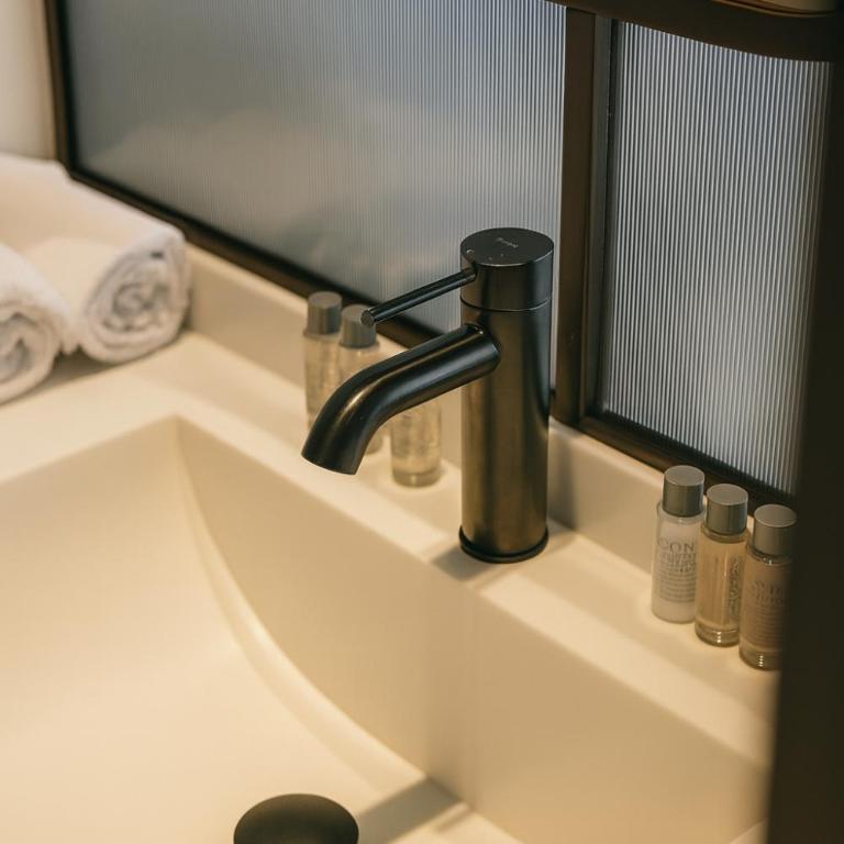Golden Tulip Avignon Le Paradou - Chambre Double Standard avec Patio Privé - 19
