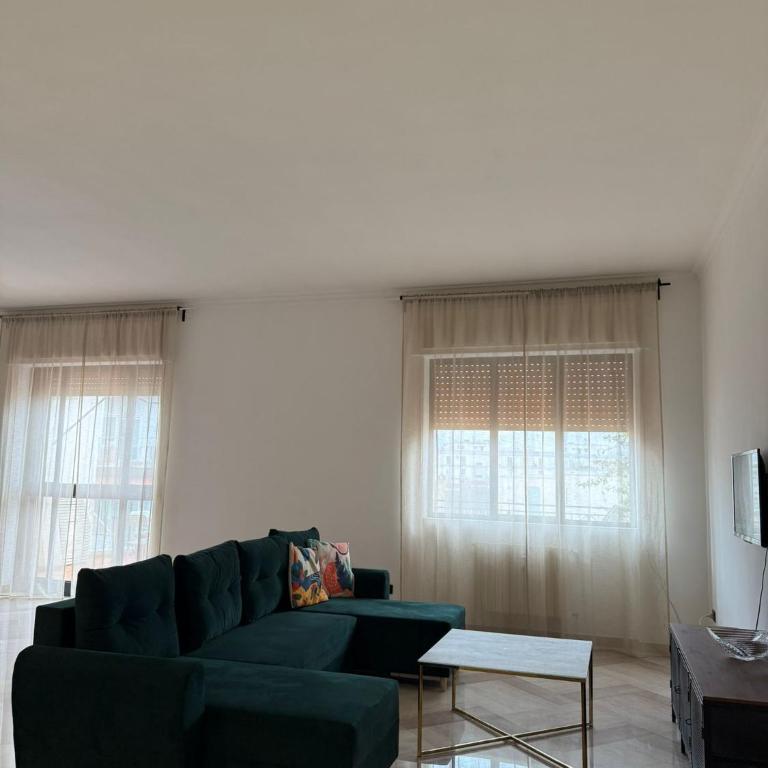 Blue Eyes HOWME - Two-Bedroom Apartment - 11