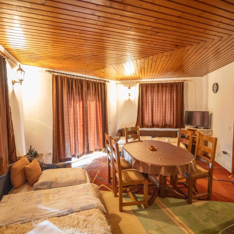 Borovac mountain escape - Two-Bedroom House - 6