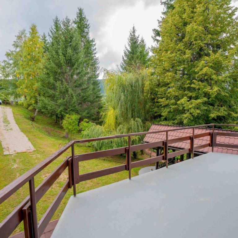 Borovac mountain escape - Two-Bedroom House - 16