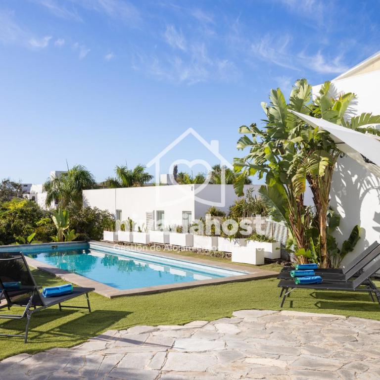Private Pool Villa, Bellavista by Nivariahost - Villa - 2