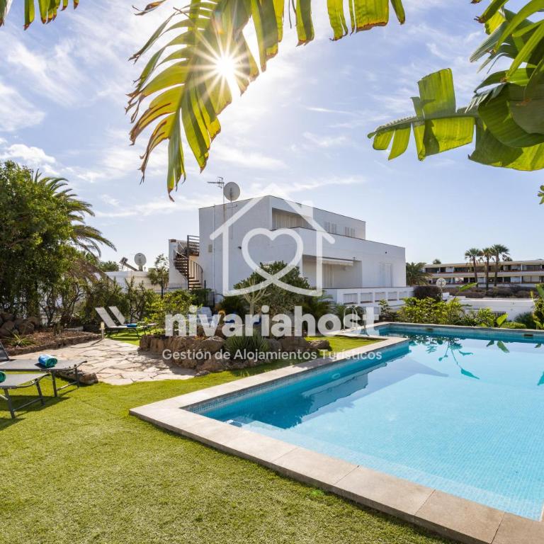 Private Pool Villa, Bellavista by Nivariahost - Villa - 46