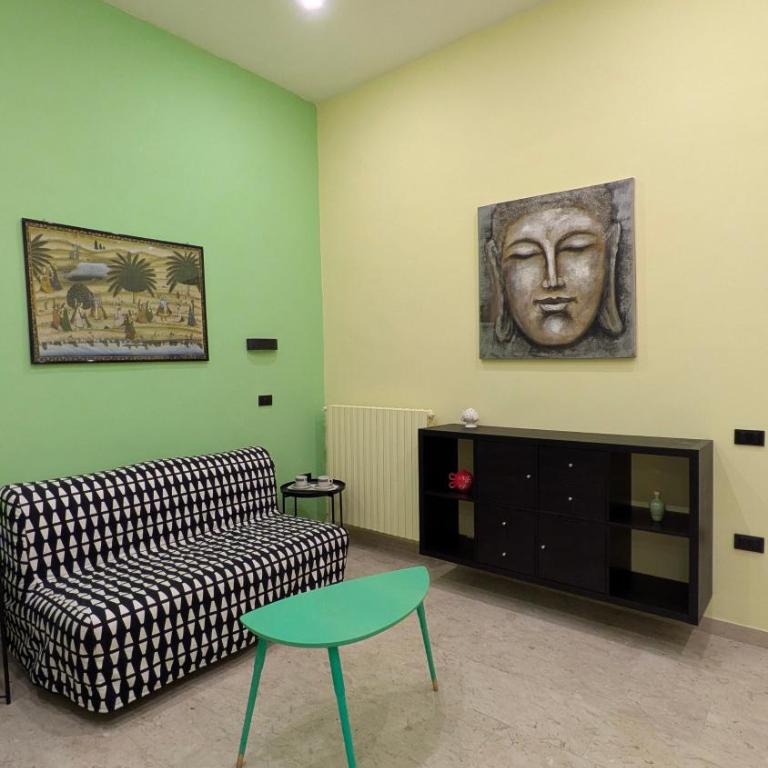 Eagle & Dolphin Holiday Home - Two-Bedroom Apartment - 11