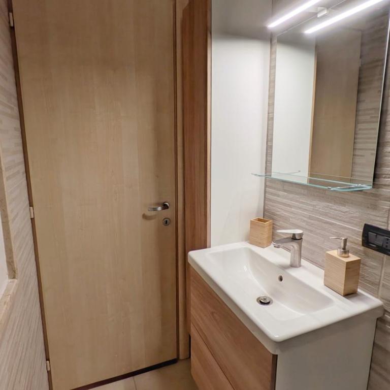 Eagle & Dolphin Holiday Home - Two-Bedroom Apartment - 26
