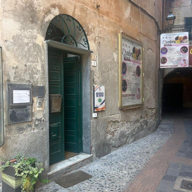 Affittacamere Archivolto del Teatro - Habitación con cama extragrande y balcón - 2