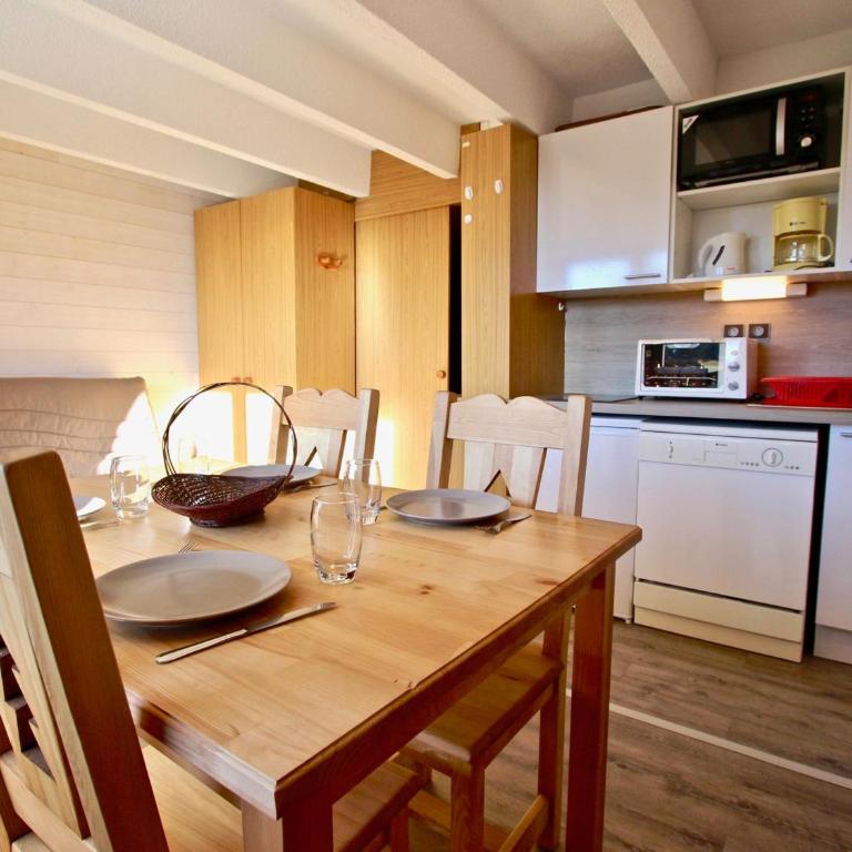 Studio cabine avec parking couvert et vue montagnes à Chamrousse - FR-1-340-122 - Studio - 2