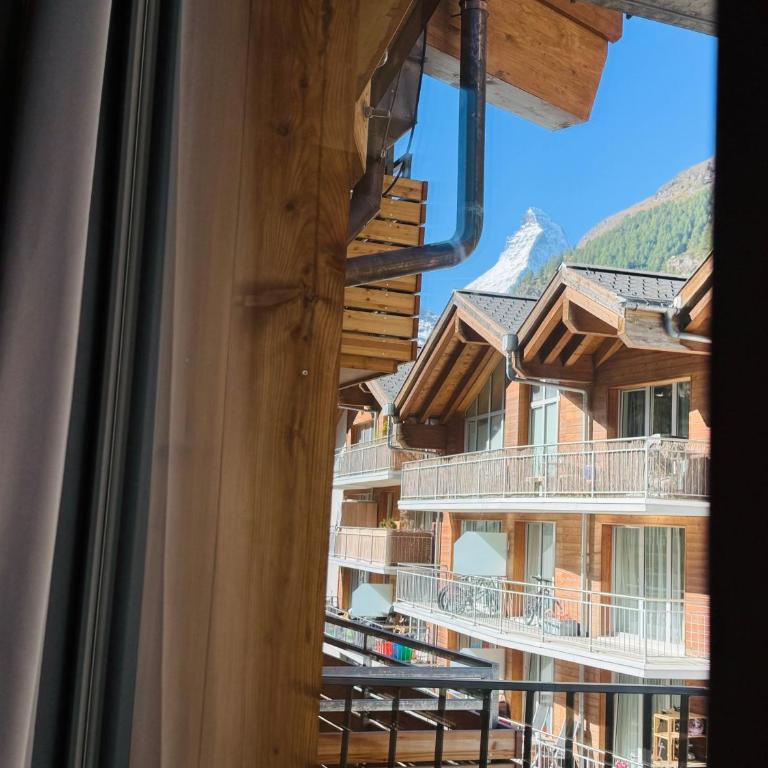 Peaky Riders Self Check-in Hotel - Doppelzimmer mit Bergblick - 4
