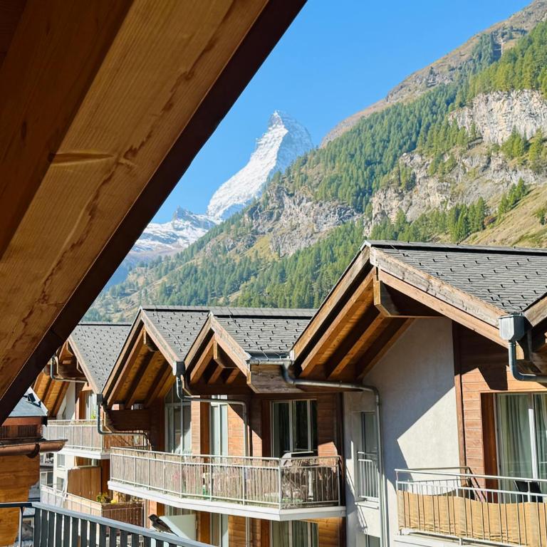 Peaky Riders Self Check-in Hotel - Doppelzimmer mit Bergblick - 2