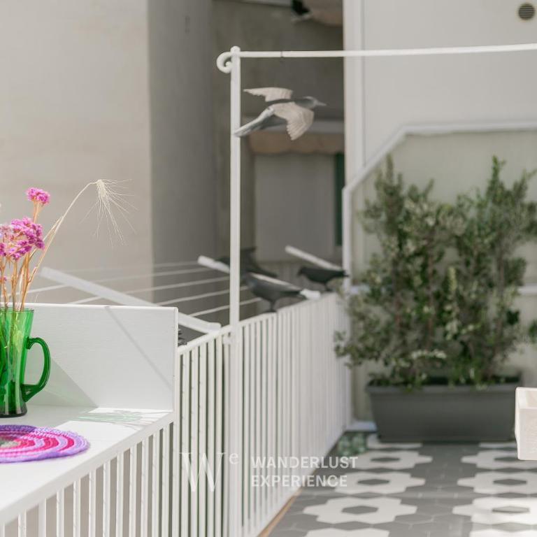 Wanderlust Experience Deco House - Appartamento con 2 Camere da Letto e Balcone - 5