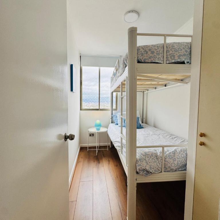 Moderno 3 dormitorios, cerca Movistar arena, Estadio Nacional, Fantasilandia, parking arriendo diario, cocina completa - Three-Bedroom Apartment - 6