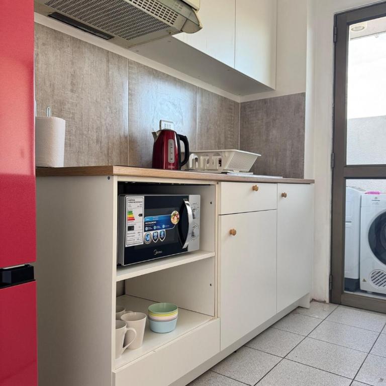 Moderno 3 dormitorios, cerca Movistar arena, Estadio Nacional, Fantasilandia, parking arriendo diario, cocina completa - Three-Bedroom Apartment - 23