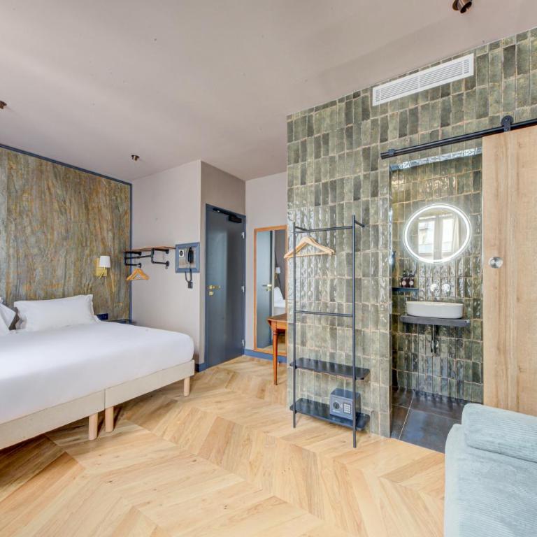 Hôtel Maât Batignolles - Camera Tripla Classic - 11