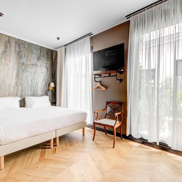 Hôtel Maât Batignolles - Camera Tripla Classic - 1