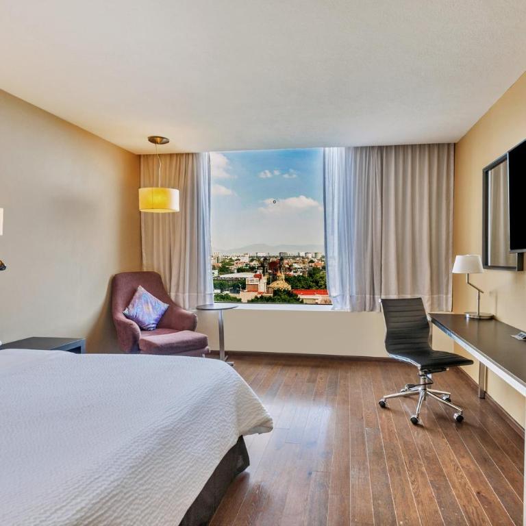 Fiesta Inn Centro Historico - Executive King Room - 3