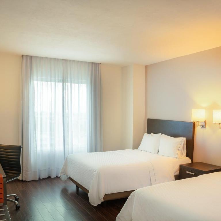 Fiesta Inn Monterrey Fundidora - Double Room with Two Double Beds - 1