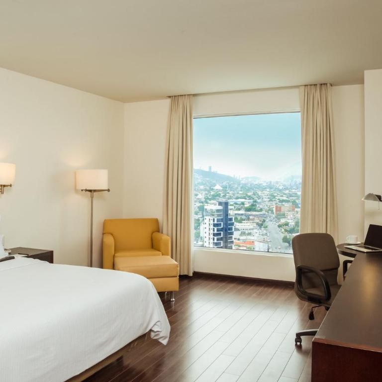 Fiesta Inn Monterrey Tecnologico - Superior King Room - 1