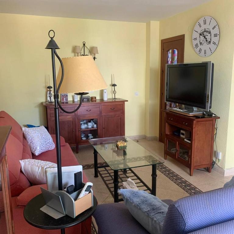 Apartamento Fuengirola Beach Vistas al Mar - Two-Bedroom Apartment with Balcony and Terrace - 6