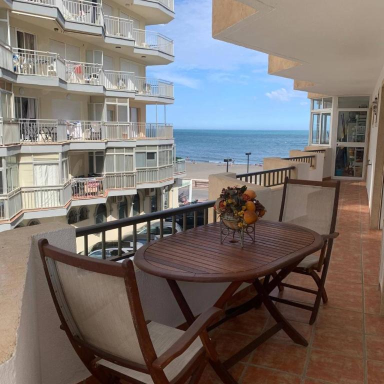 Apartamento Fuengirola Beach Vistas al Mar - Two-Bedroom Apartment with Balcony and Terrace - 8