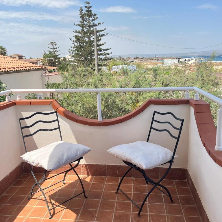 Dimora dell’Ozio in riva al mare - Three-Bedroom Villa - 72