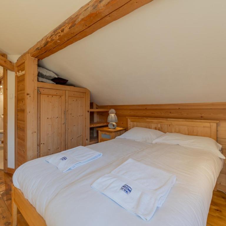Gentianes Chalet - Snow and Trek - Morzine - Three-Bedroom Apartment with Mountain View - 12