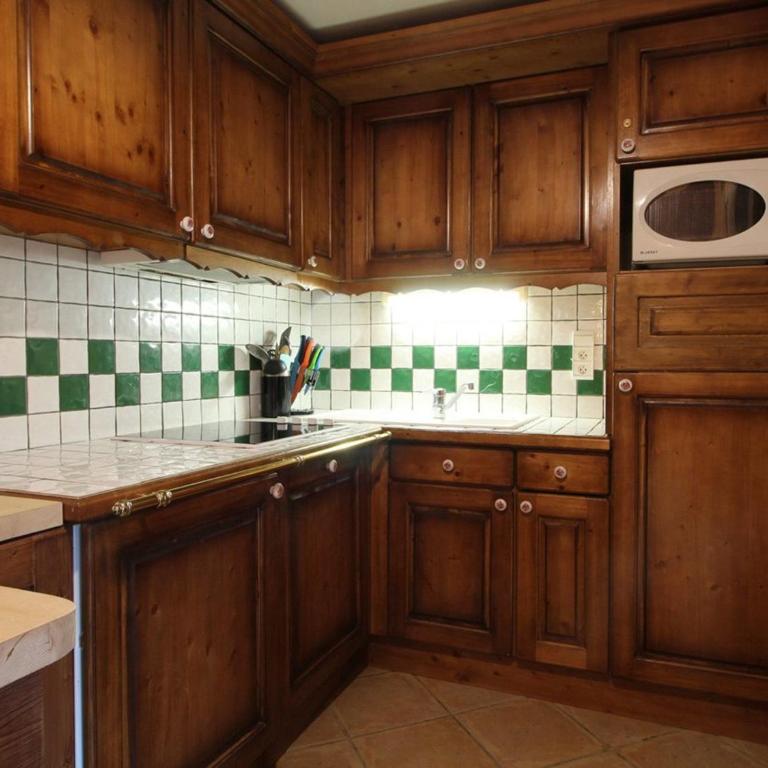 Chalet 4 pièces + mezzanine, 8 pers, WiFi, parking, proche spa, arrêt ski-bus - FR-1-572-112 - Apartment (8 Adults) - 5