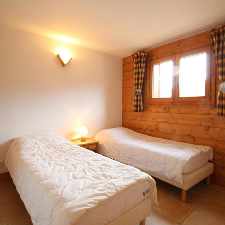 Chalet 4 pièces + mezzanine, 8 pers, WiFi, parking, proche spa, arrêt ski-bus - FR-1-572-112 - Apartment (8 Adults) - 8