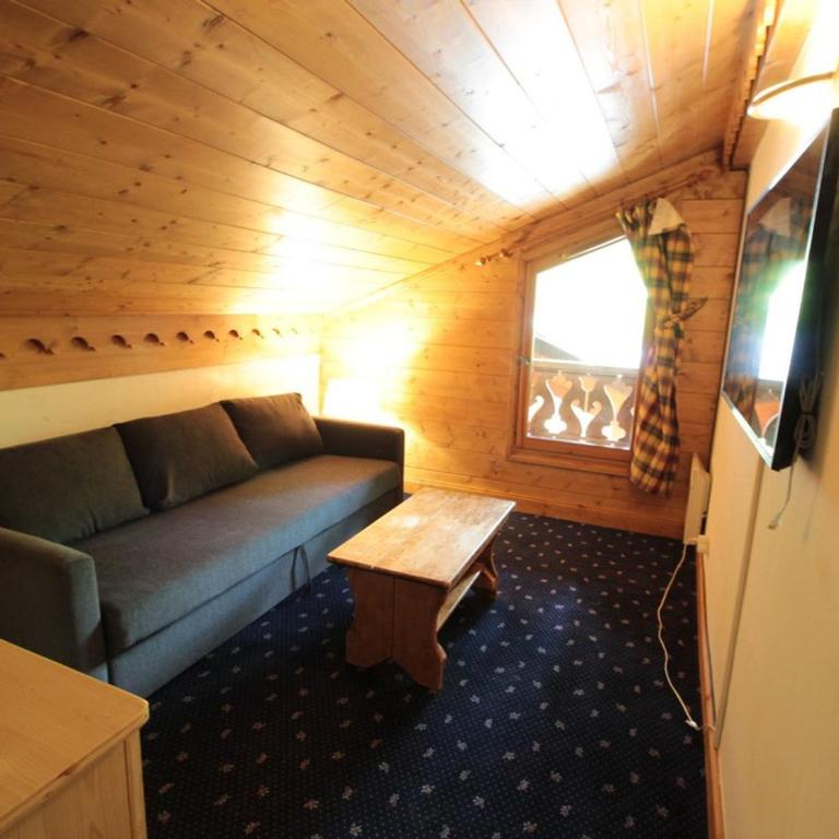 Chalet 4 pièces + mezzanine, 8 pers, WiFi, parking, proche spa, arrêt ski-bus - FR-1-572-112 - Apartment (8 Adults) - 10