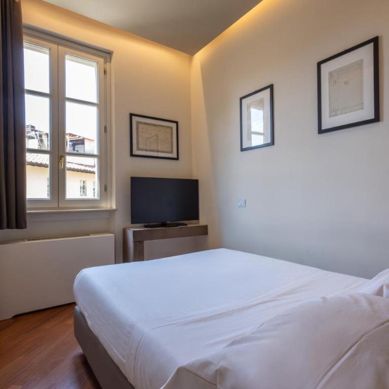 Hotel Embassy - Camera Matrimoniale con Letto a una Piazza e Mezza - 5