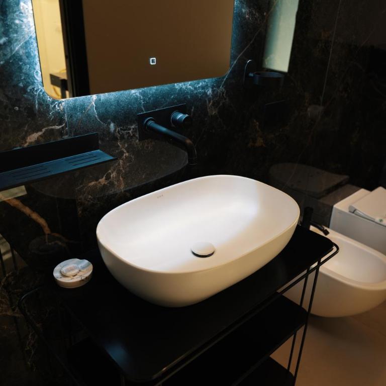 Emesh Boutique Suite - Suite con Terrazza - 7