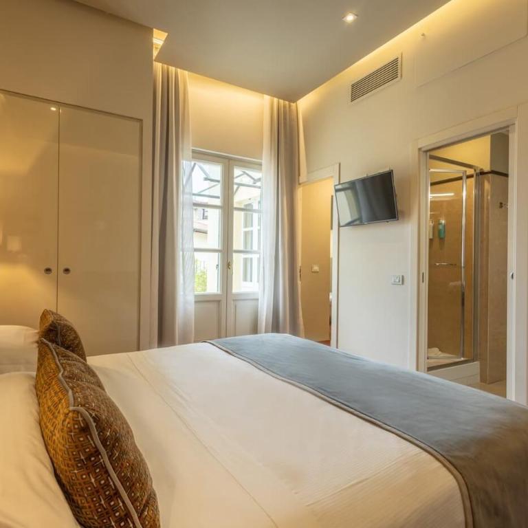 Hotel Embassy - Camera Familiare - 4