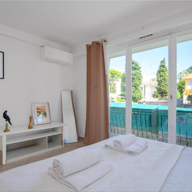 Appartement 2 pièces avec balcons, parking extérieur - Apartamento de 1 dormitorio - 4