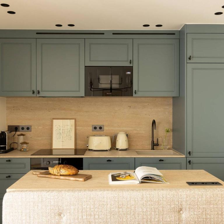 Luxurious Residence Saint Honore by onefinestay - Two-Bedroom Apartment 2 - 1