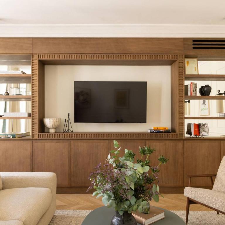 Luxurious Residence Saint Honore by onefinestay - Two-Bedroom Apartment 2 - 7