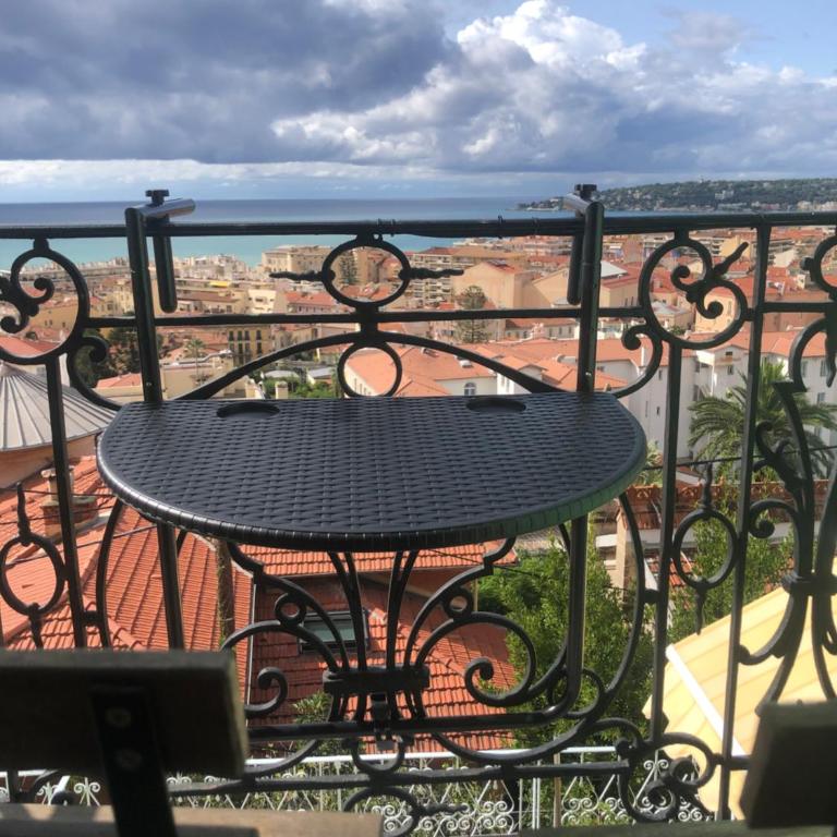 Apartment with sea view & spacious terrace - Two-Bedroom Apartment - 1