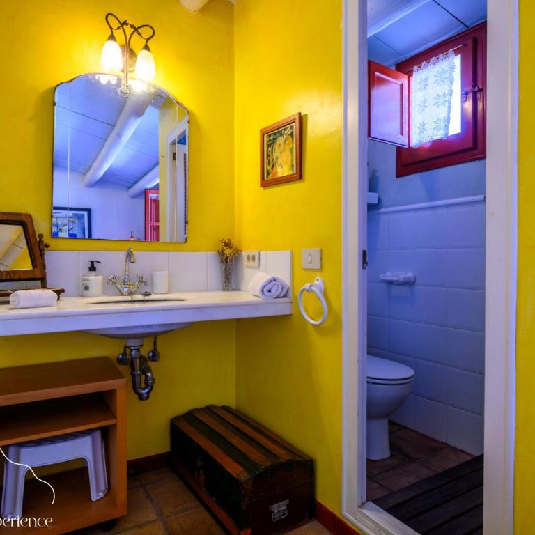 Casa Jordi - Piedra y bóveda en el corazón de Cadaqués I 3 suites I 2 parkings I patio con bbq - Casa Unifamiliar de 3 dormitorios - 34
