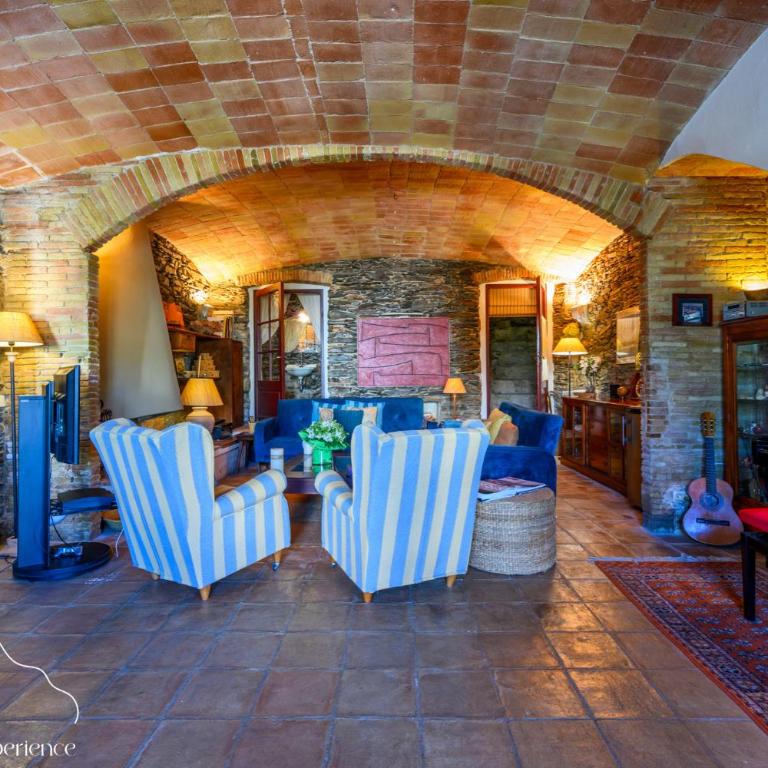 Casa Jordi - Piedra y bóveda en el corazón de Cadaqués I 3 suites I 2 parkings I patio con bbq - Casa Unifamiliar de 3 dormitorios - 2