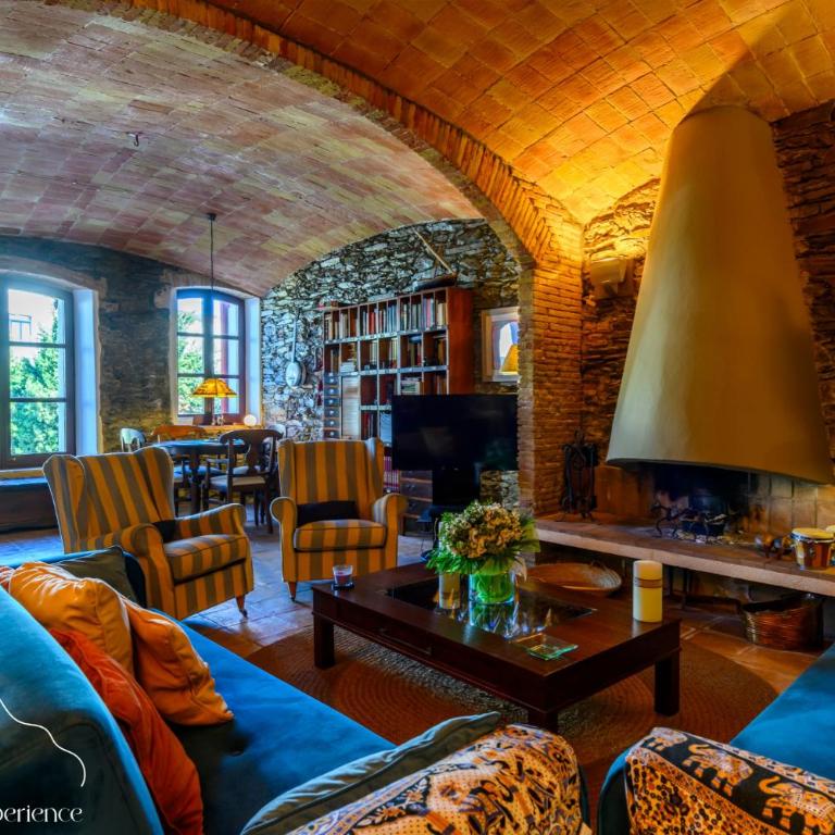 Casa Jordi - Piedra y bóveda en el corazón de Cadaqués I 3 suites I 2 parkings I patio con bbq - Casa Unifamiliar de 3 dormitorios - 1
