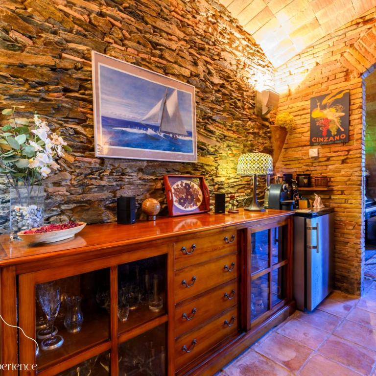 Casa Jordi - Piedra y bóveda en el corazón de Cadaqués I 3 suites I 2 parkings I patio con bbq - Casa Unifamiliar de 3 dormitorios - 10