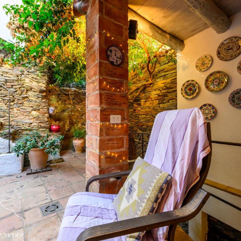 Casa Jordi - Piedra y bóveda en el corazón de Cadaqués I 3 suites I 2 parkings I patio con bbq - Casa Unifamiliar de 3 dormitorios - 25