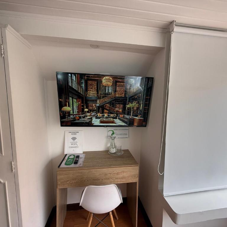 One Fourteen Rooms - Habitación con cama extragrande. - 6