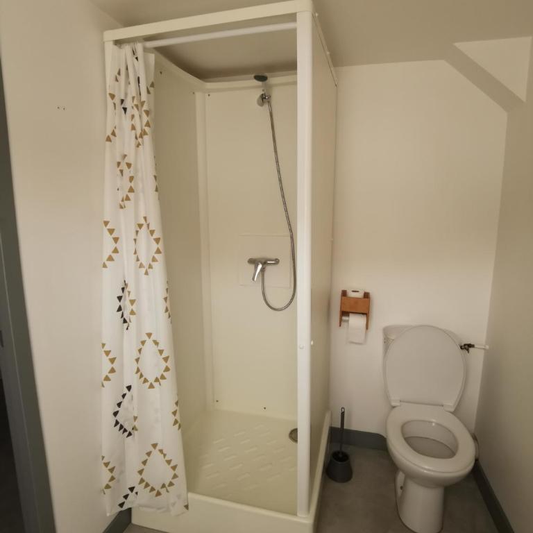 Mon Petit Café - Chambre Double avec Salle de Bains Privative - 4