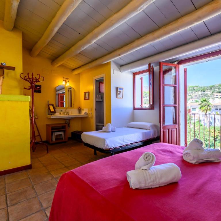 Casa Jordi - Piedra y bóveda en el corazón de Cadaqués I 3 suites I 2 parkings I patio con bbq - Casa Unifamiliar de 3 dormitorios - 33