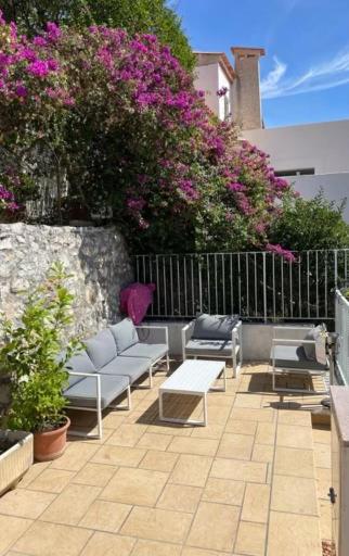 Apartment with sea view & spacious terrace - Two-Bedroom Apartment - 27