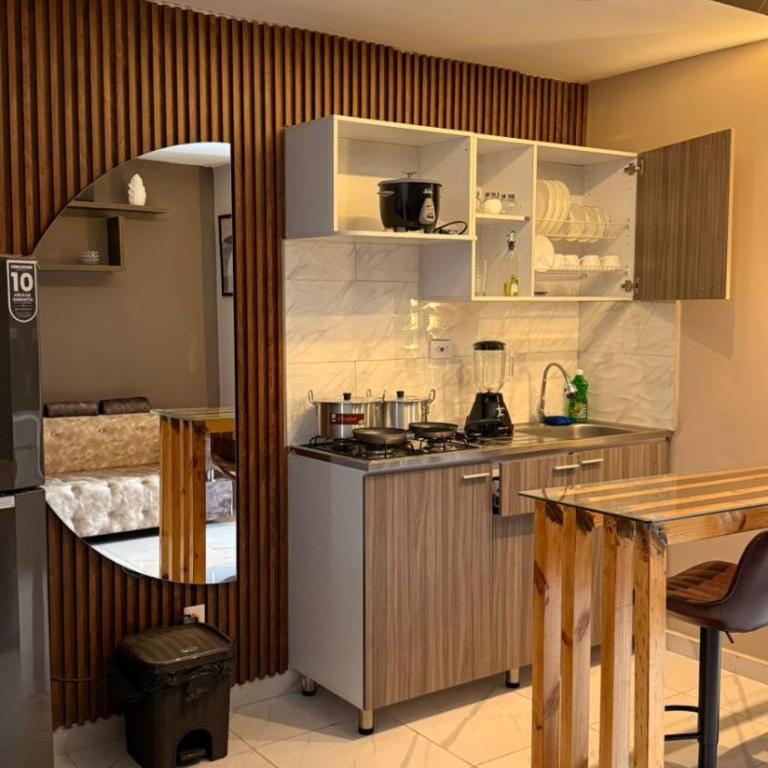 Moderno apt con vista a la ciudad y estilo único - One-Bedroom Apartment - 4